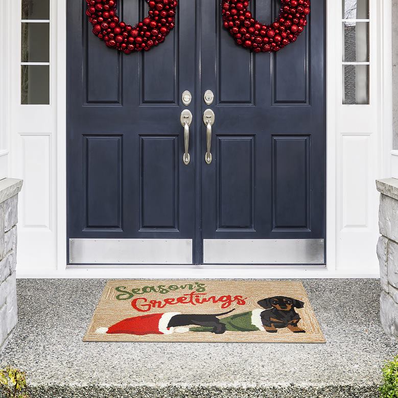 Plow & Hearth Indoor/Outdoor Hand-Hooked Christmas Dachshunds Accent Rug P22BD1338 Houseware