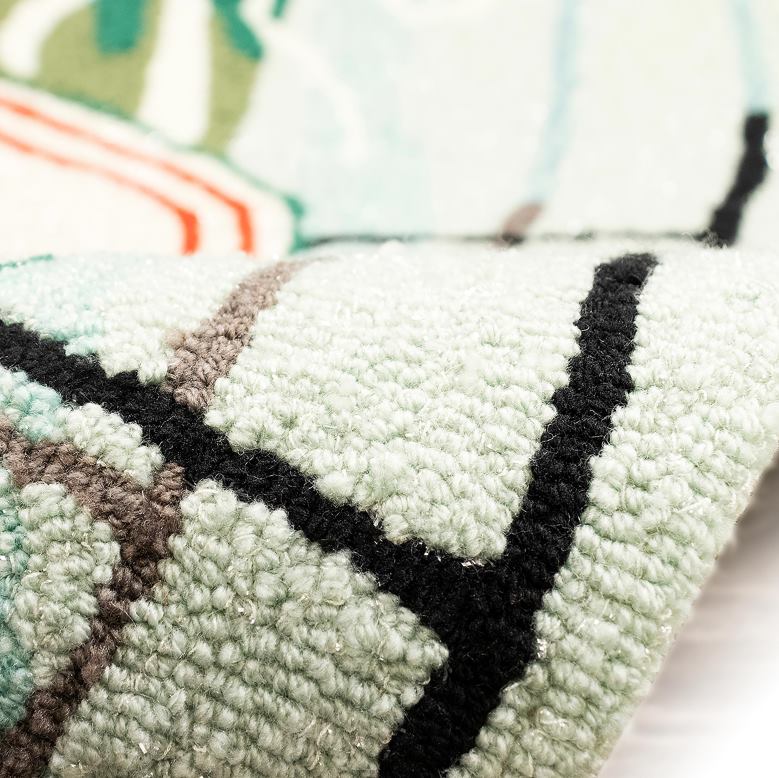 Plow & Hearth Indoor/Outdoor Hand-Hooked Sleigh Dog Accent Rug P22BD1329 Houseware