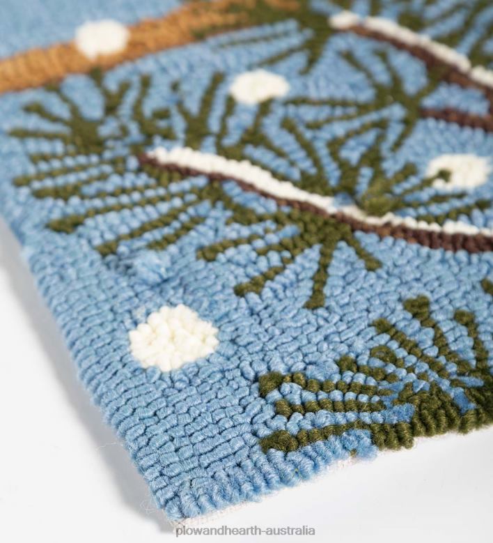 Plow & Hearth Indoor/Outdoor Snowman & Birdhouse Hooked Polypropylene Accent Rug P22BD1278 Houseware