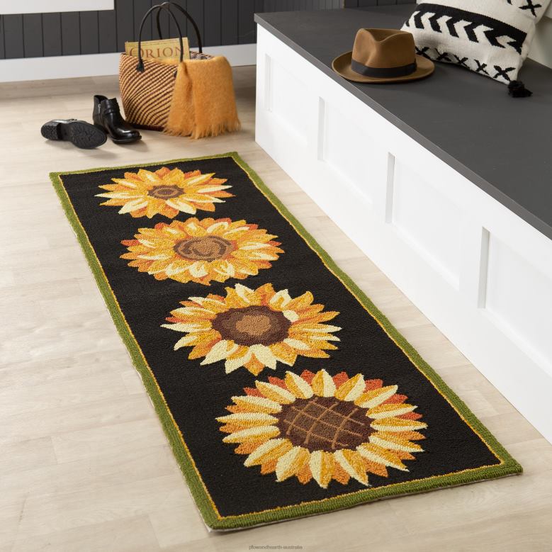 Plow & Hearth Indoor/Outdoor Sunflower Fields Hand-Hooked Polypropylene Runner P22BD1306 Houseware