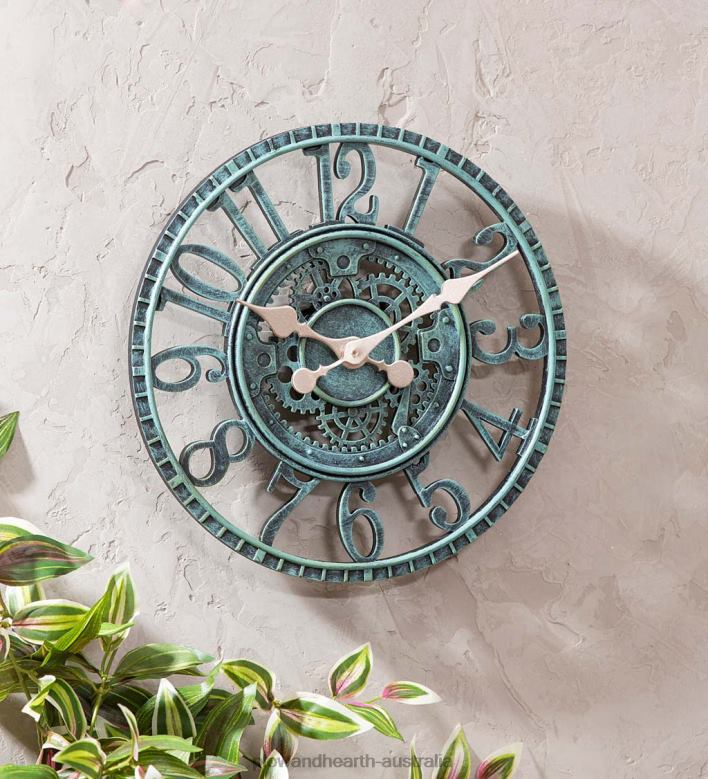 Plow & Hearth Indoor/Outdoor Resin Wall Clock P22BD2533 Houseware