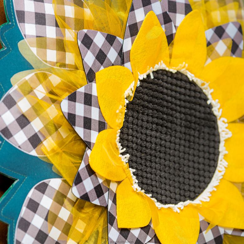 Plow & Hearth Sunflower with Checks Door Decor P22BD2501 Houseware