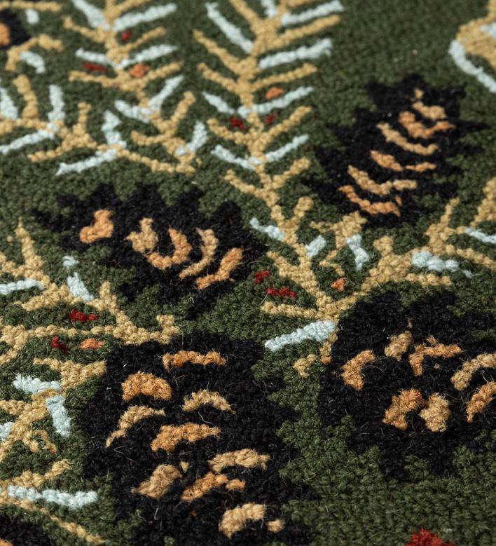 Plow & Hearth Pine Cone Hand-Hooked Wool Rug P22BD1747 Rugs & Mats