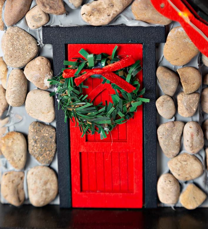 Plow & Hearth Lighted Christmas Cottage Birdhouse P22BD3086 Seasonal & Gifts