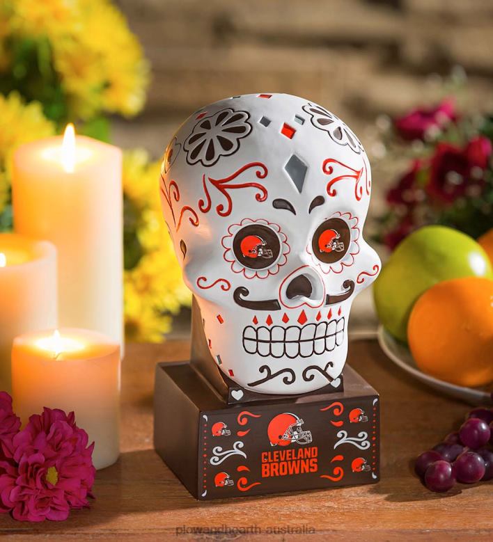 Plow & Hearth Cleveland Browns Sugar Skull Statue P22BD383 Yard & Garden