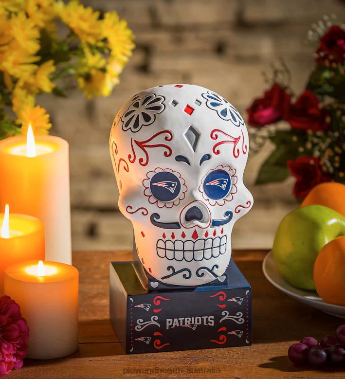 Plow & Hearth New England Patriots Sugar Skull Statue P22BD394 Yard & Garden